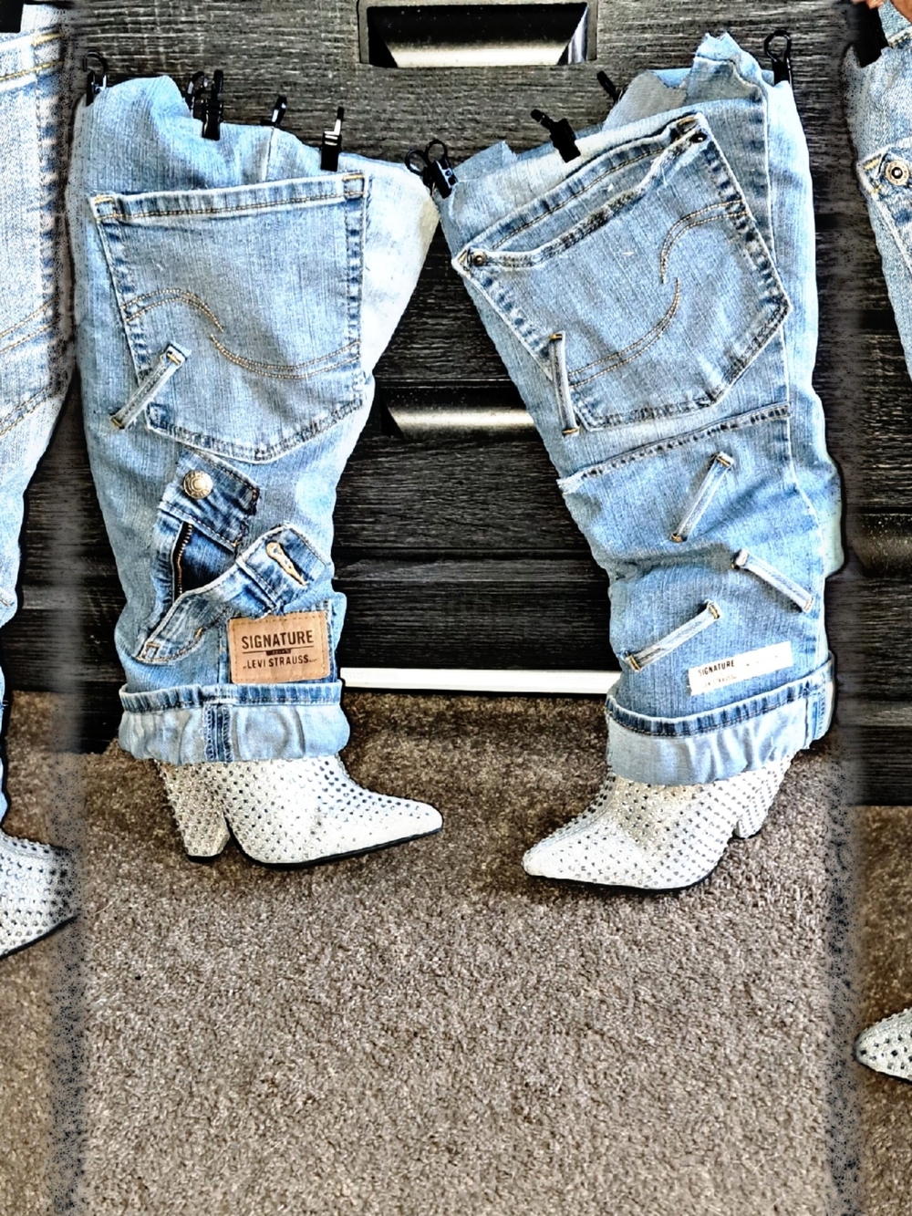 Signature Light Wash Boyfriend Jeans with Rolled Cuffs boot covers